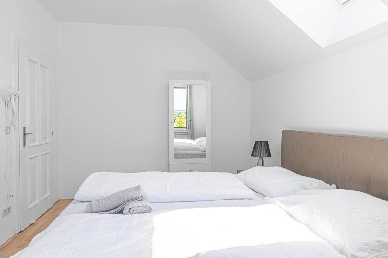 וינה Cozy Room In Amazing House מראה חיצוני תמונה