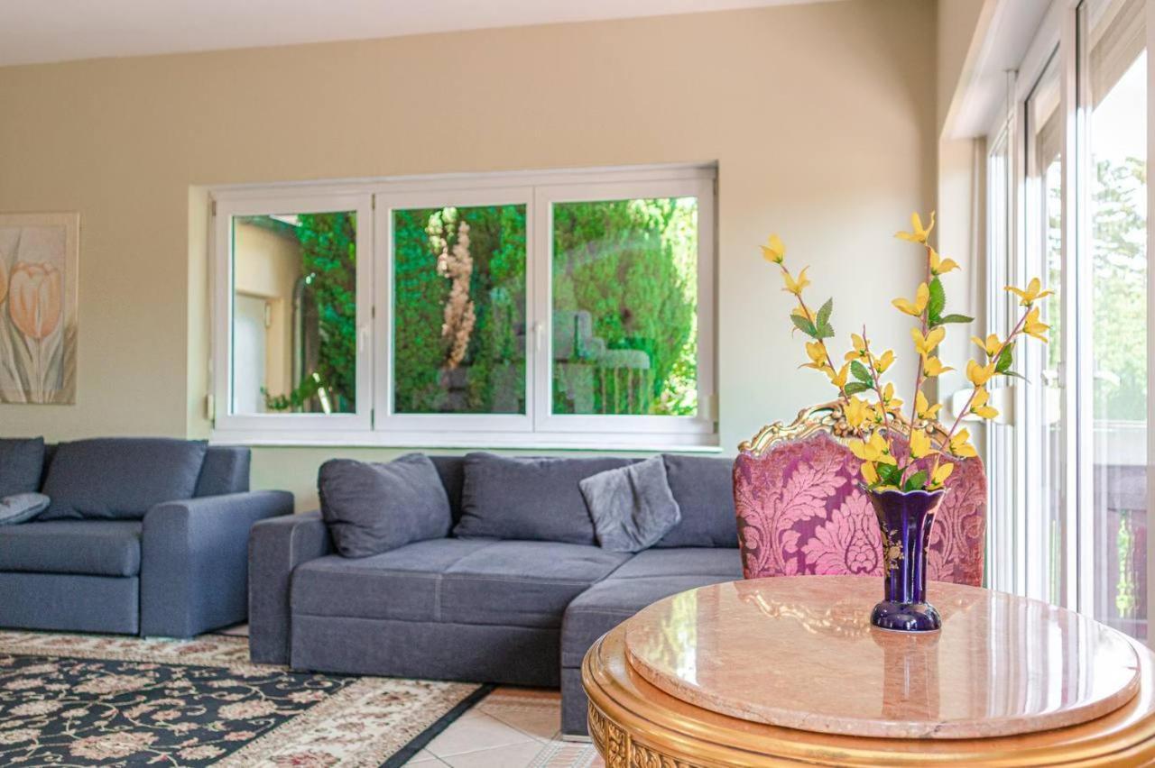 וינה Cozy Room In Amazing House מראה חיצוני תמונה